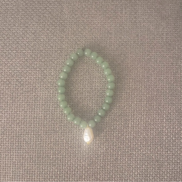 Beaded Stretch Bracelets Handmade 2 Green White NWT - Picture 8 of 8